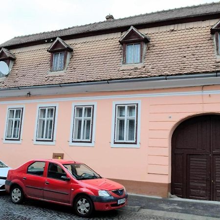 Twins Boutique Korsy Apartment Сибиу Екстериор снимка
