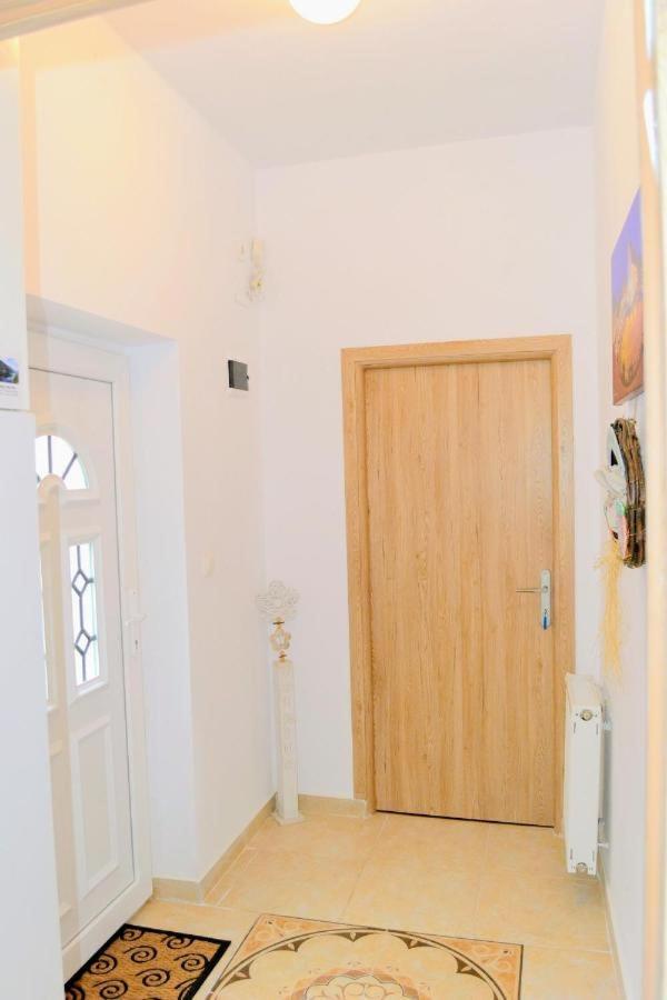Twins Boutique Korsy Apartment Сибиу Екстериор снимка